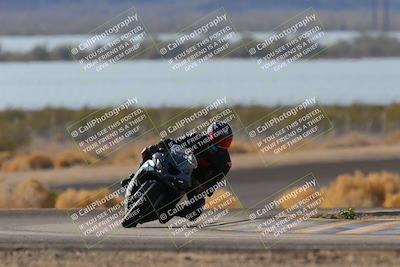 media/Dec-18-2022-SoCal Trackdays (Sun) [[8099a50955]]/Turn 14 (940am)/